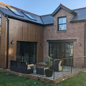  Holiday home Cosy 2 Bedroom Coach House United Kingdom